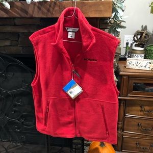 Men’s Columbia zip front fleece vest. Medium. Red